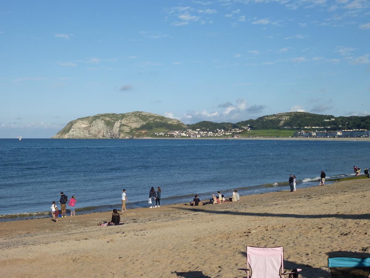The Kenmore Guest House Llandudno Exterior foto